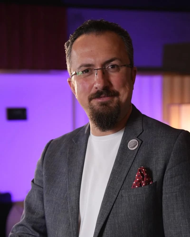 Uzm. Dr. Kerem Dündar